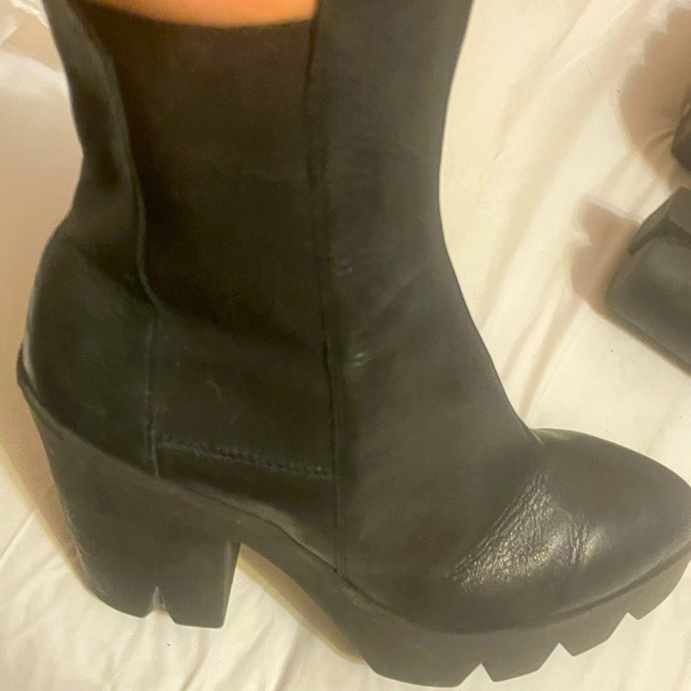 Ash leather size 39 NWOT